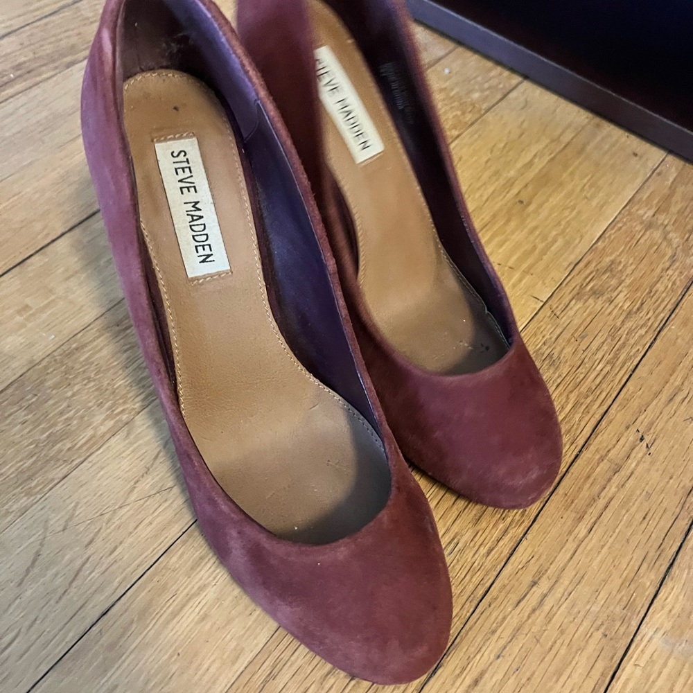 Plum color, suede shoes - Picture 5 of 7